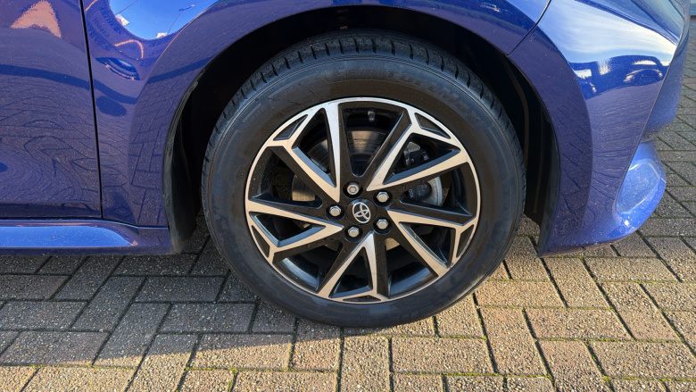 Toyota Yaris 1.5 Hybrid Design 5dr CVT Hybrid Hatchback